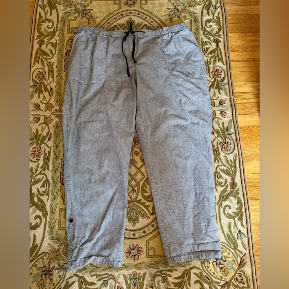 Navy & White Striped Utility Crops, 22W